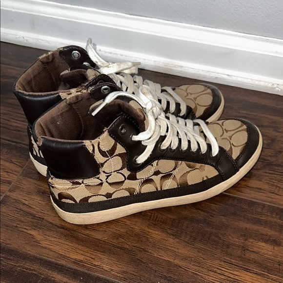 Coach Signature Pattern High-Top Sneakers - Picture 5 of 7